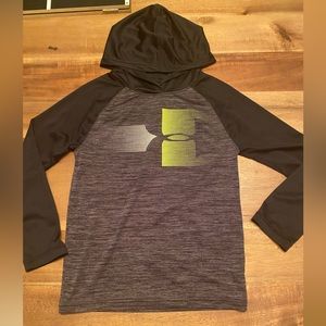 Boys lightweight under armor hoodie.
